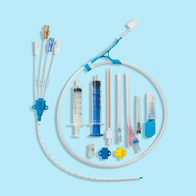 QUAD LUMEN CENTRAL VENOUS CATHETER KIT