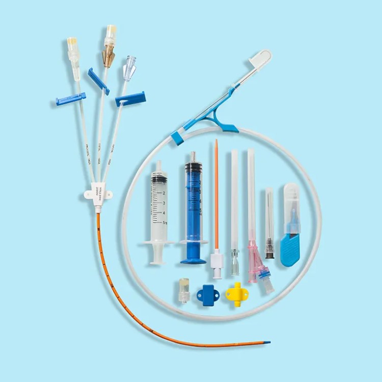 TRIPLE LUMEN ANTIMICROBIAL CENTRAL VENOUS CATHETER KIT